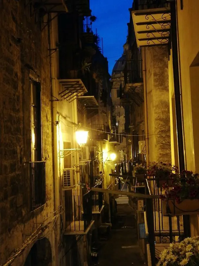 Casa Nel Vicolo Villa Palermo Semesterbostad
